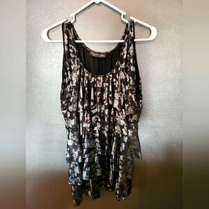 *2/$25* 1X Metallic flowy sleeveless top